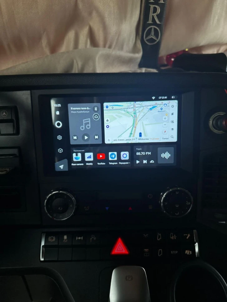 Переходная рамка Mercedes-Benz Actros (2011-2023) (9")